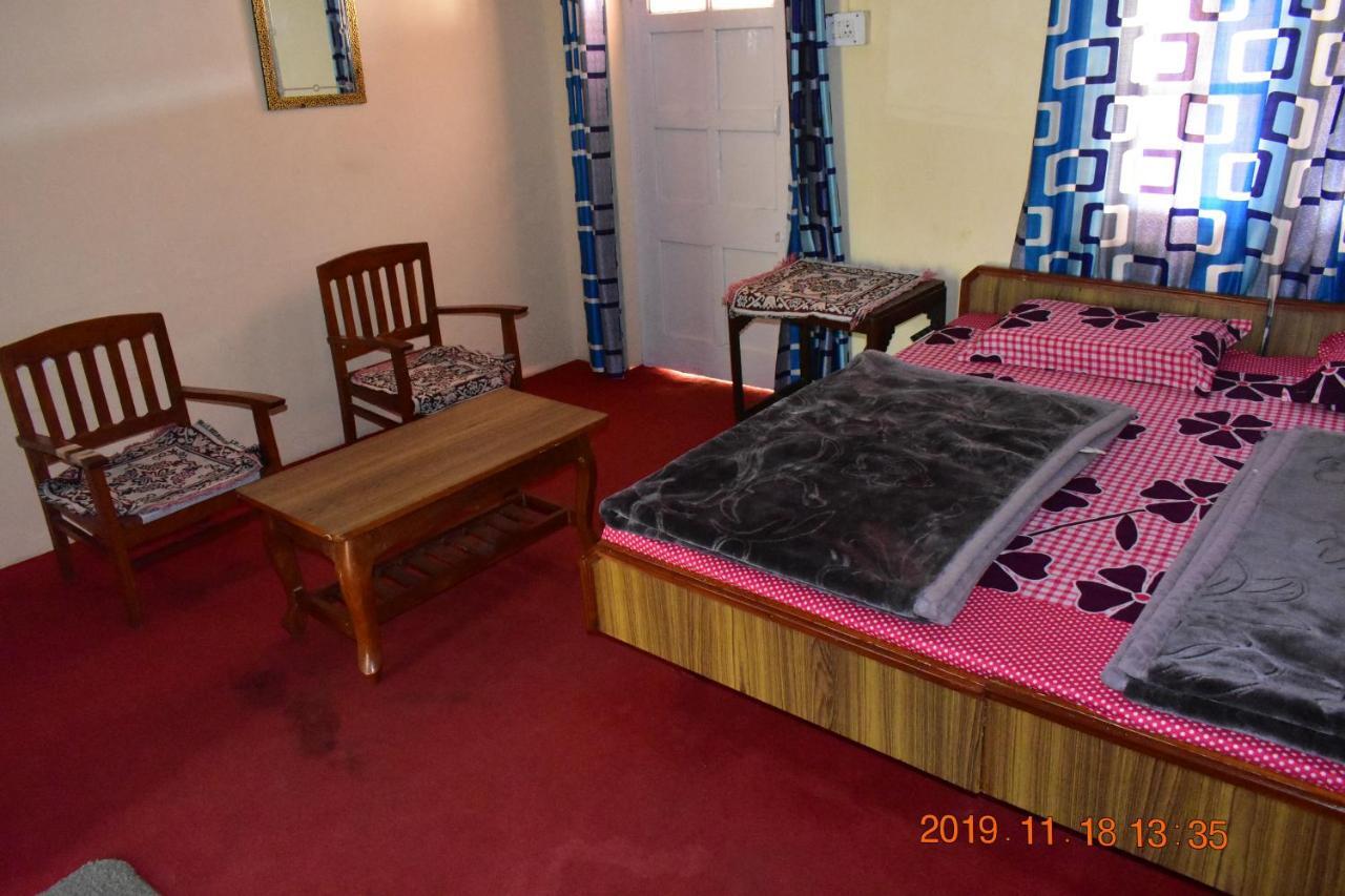 Paras Homestay Shimla Ngoại thất bức ảnh